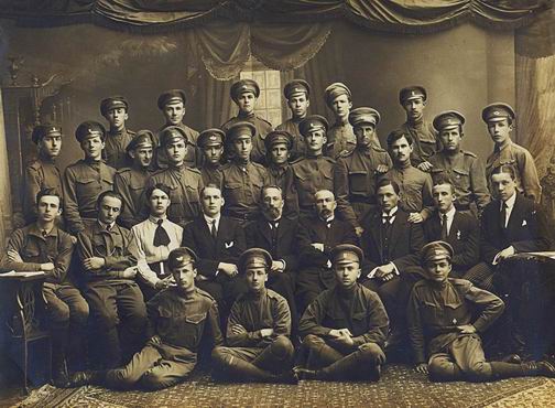 1916 г. Выпускной класс гимназии К.Мая.
